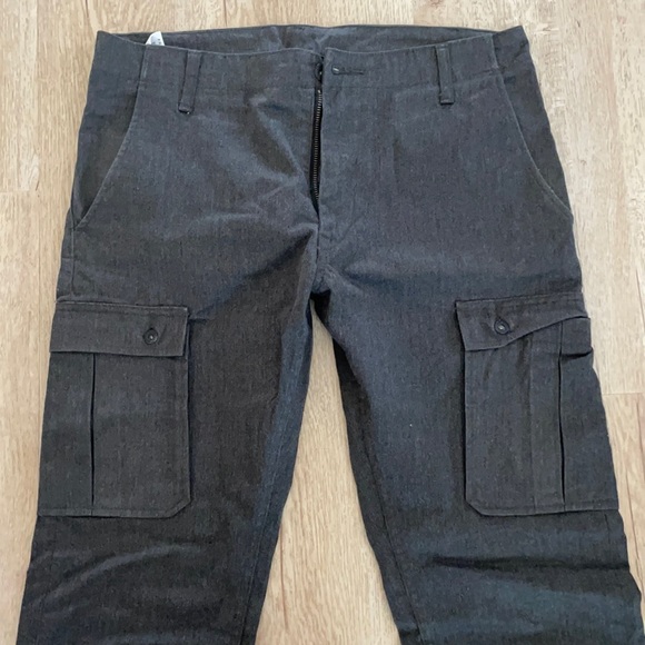 Levi’s Commuter Cargo Pants (33w x 32L) - Picture 1 of 4